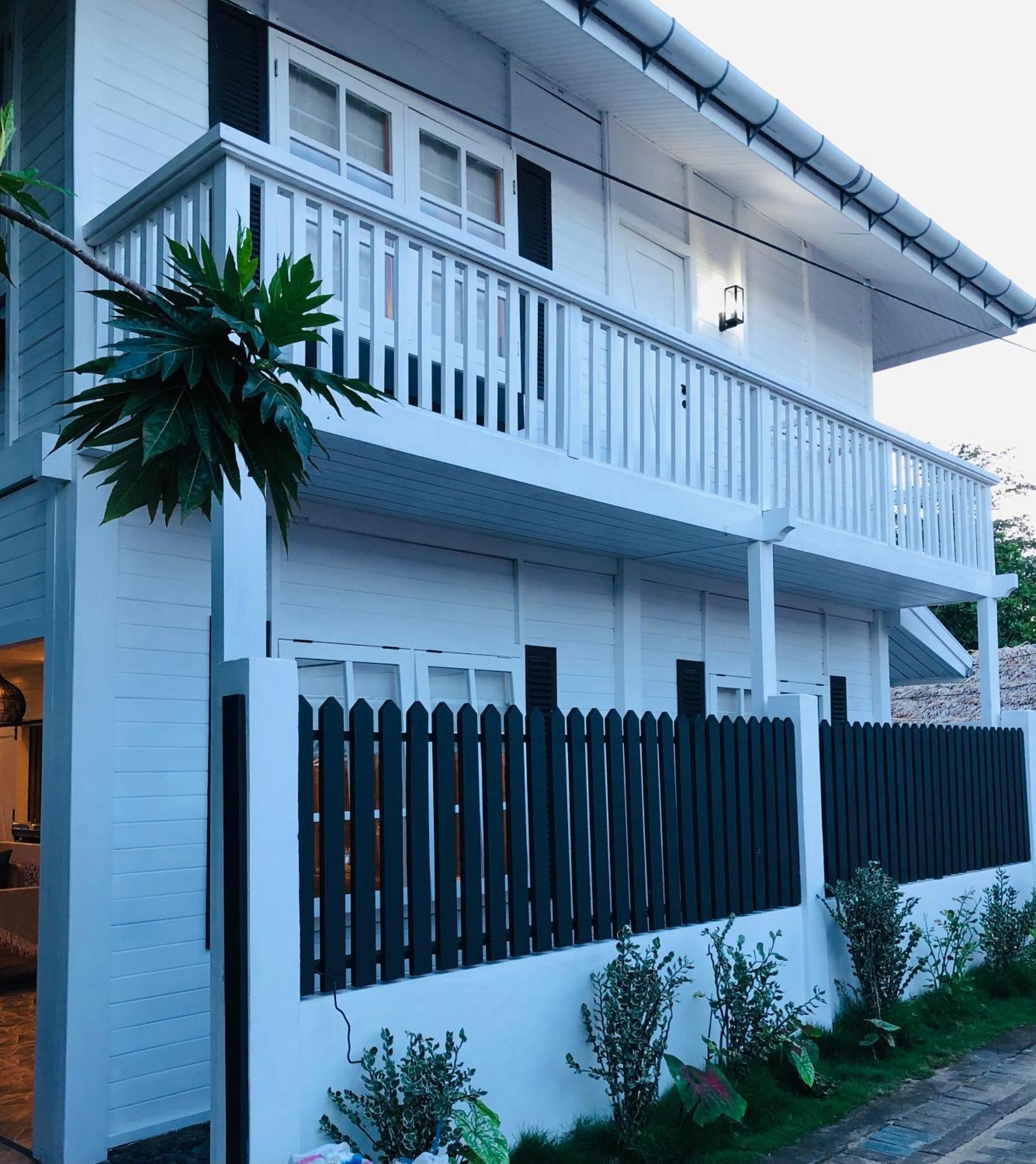 The White House On Bunaken Island ภายนอก รูปภาพ